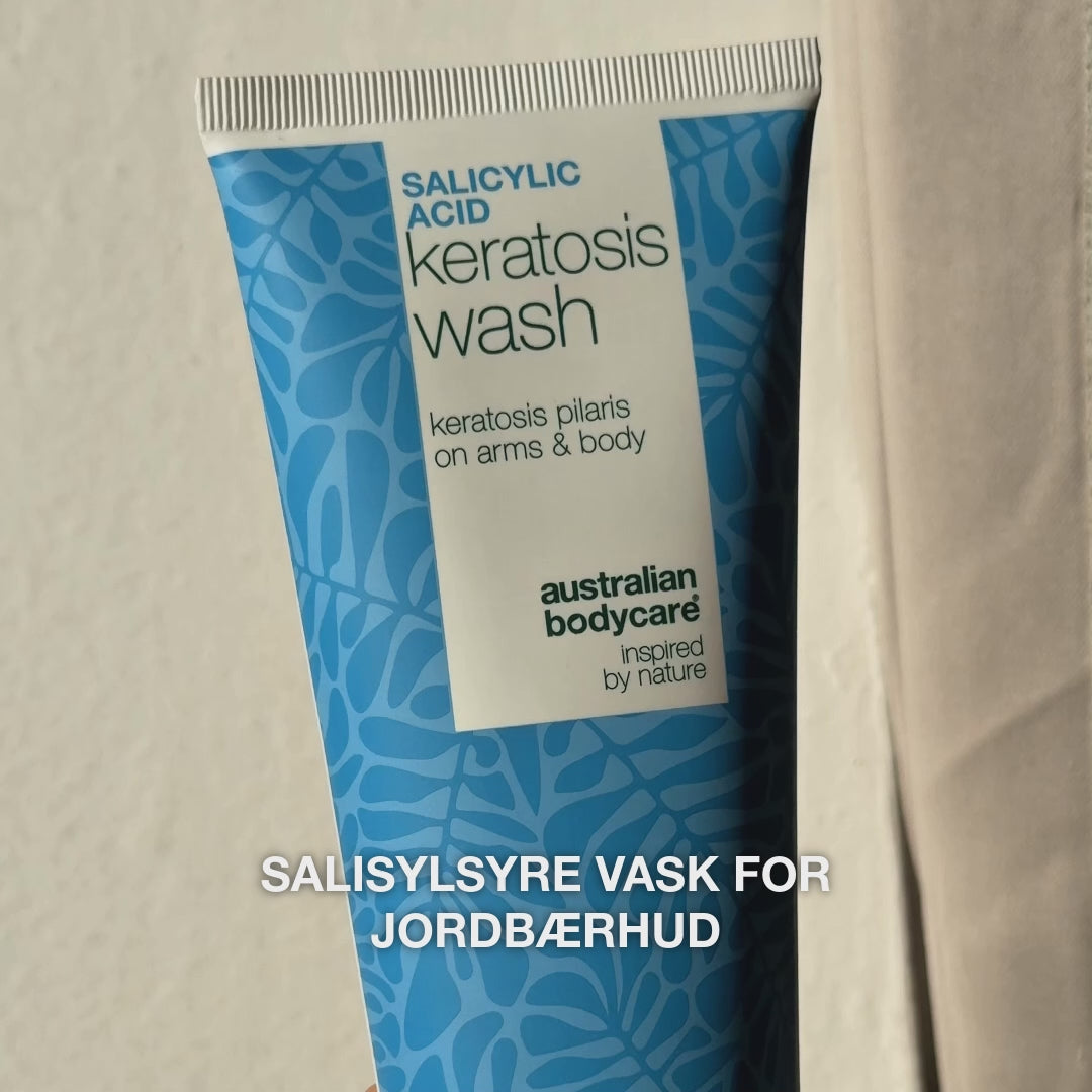 Keratosis Pilaris Body Wash – mot keratosis pilaris og ru hud — Keratosis Pilaris Body Wash mot keratosis pilaris, ru og tørr hud. Med salisylsyre, niacinamid og glyserin for en glattere, fuktet hud.