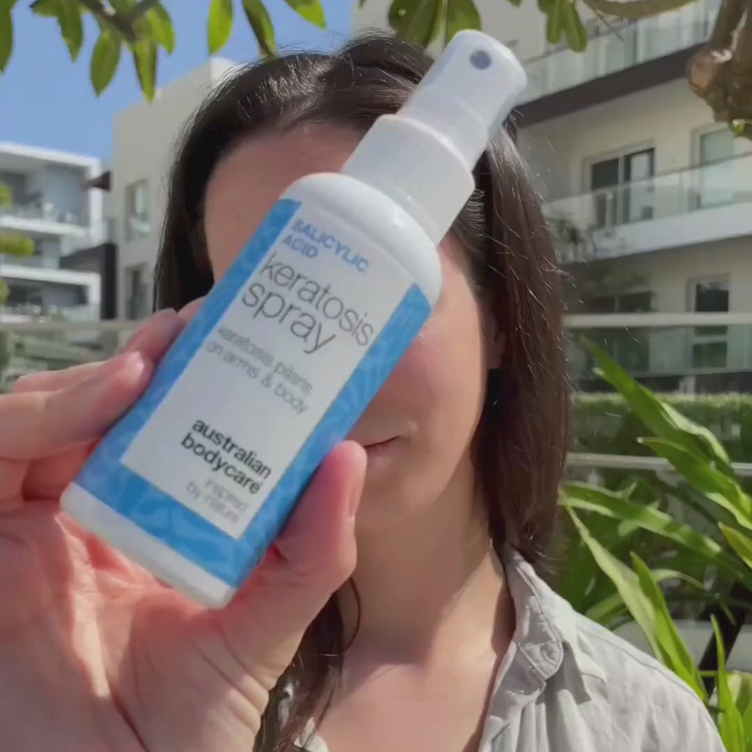 Spray mot keratosis pilaris og nupper på armer og lår — Keratosis pilaris spray reduserer nupper og ru hud. Inneholder salisylsyre som eksfolierer og mykgjør huden.