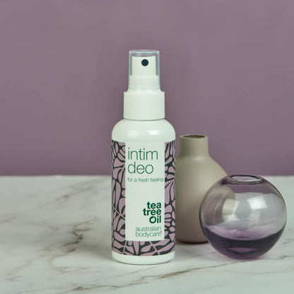 Intimdeodorant mot vond lukt i underlivet - Intim deo spray motvirker uønsket lukt og holder intimområdet fresht hele dagen.